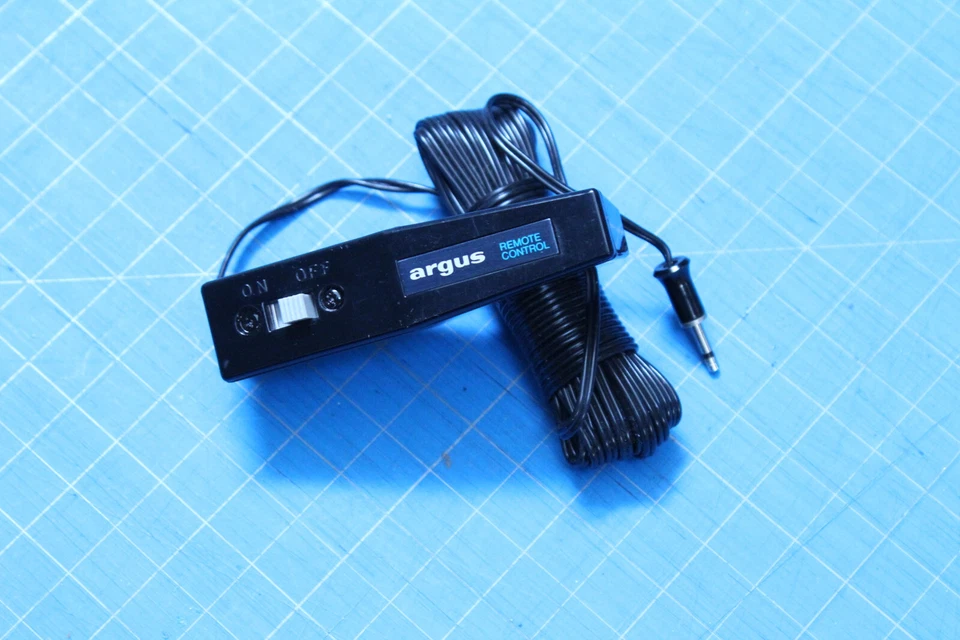 VINTAGE Argus Remote Control for 8mm Movie Camera | MODEL 8009 | *mint* - Image 2 of 2