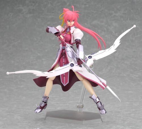 New Max Factory Signum Knight Clothes figma 039 Magical Girl Lyrical Nanoha - Picture 5 of 7