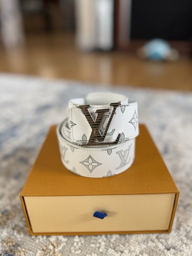 Louis Vuitton Shadow 40mm Reversible Belt / Size: 105cm - 42 - Picture 2 of 6