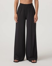 Vuori Women's Villa Wide Leg Relaxed Fit Lightweight Black Casual Pant Size M
