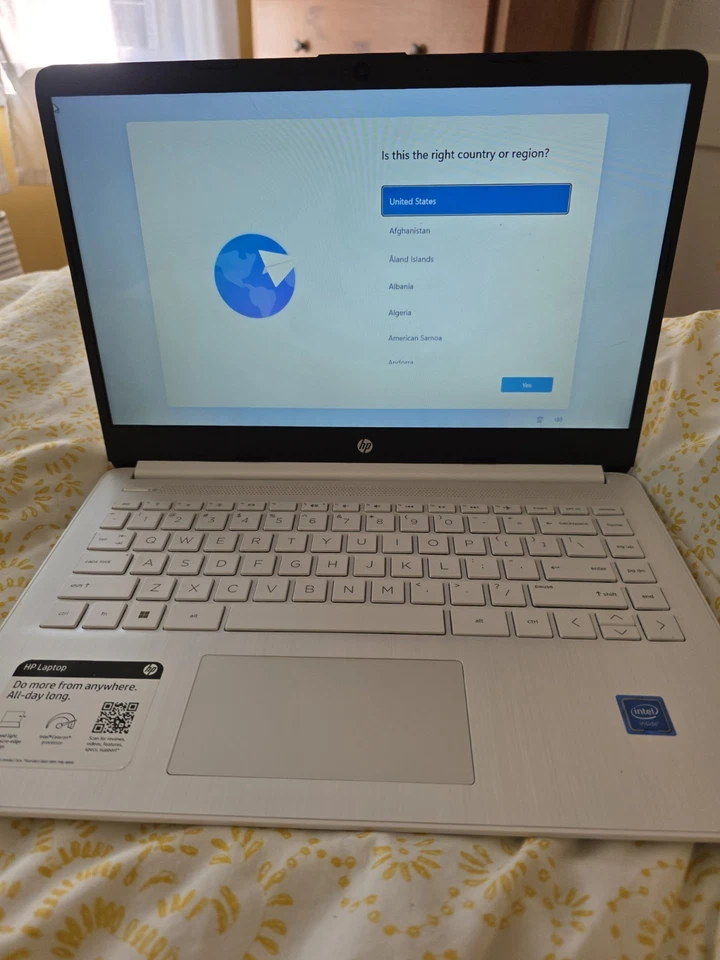 ВСЕ ЕЩЕ едва б/у ноутбук HP 14 дюймов, 8 ГБ RAM, 64 ГБ eMMC Drive Windows 11 Home - Изображение 2 из 4