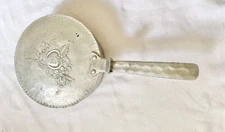 Vintage Aluminum Hand Forged Everlast Metal Silent Butler Crumb Catcher 50-60s