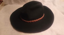 Outback Trading Co. Grizzly Hat. 7 1/8 size. Made in USA. 90 % Wool 10% Fur. Par