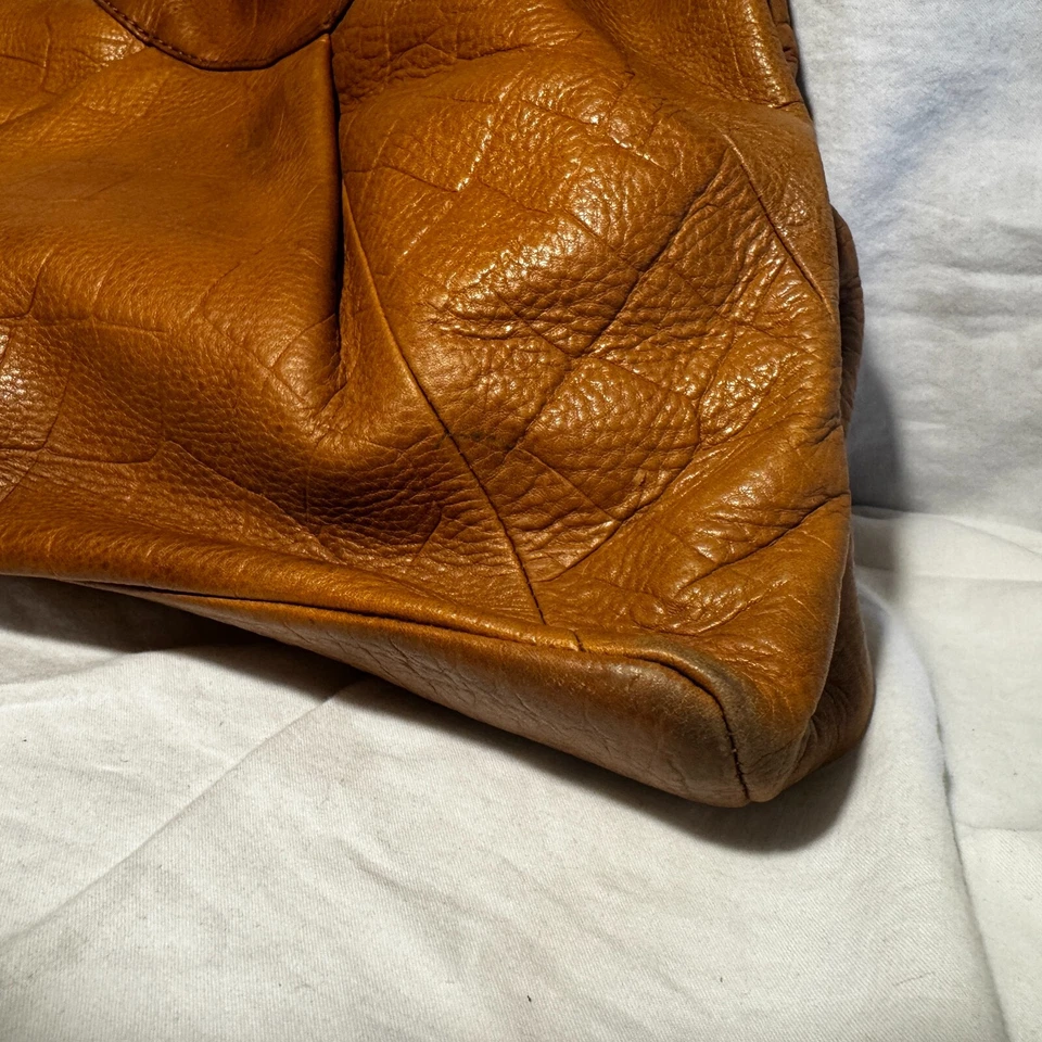 Bolso de hombro para mujer Sigrid Olsen de cuero marrón estilo hobo Foto 3 de 4