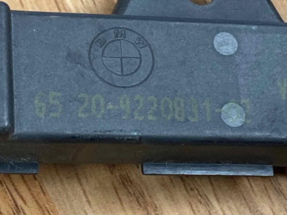 Жгут проводов для заднего бампера 2014 BMW 535 F10 с датчиками парковки (белый) от оригинального производителя - Изображение 4 из 4