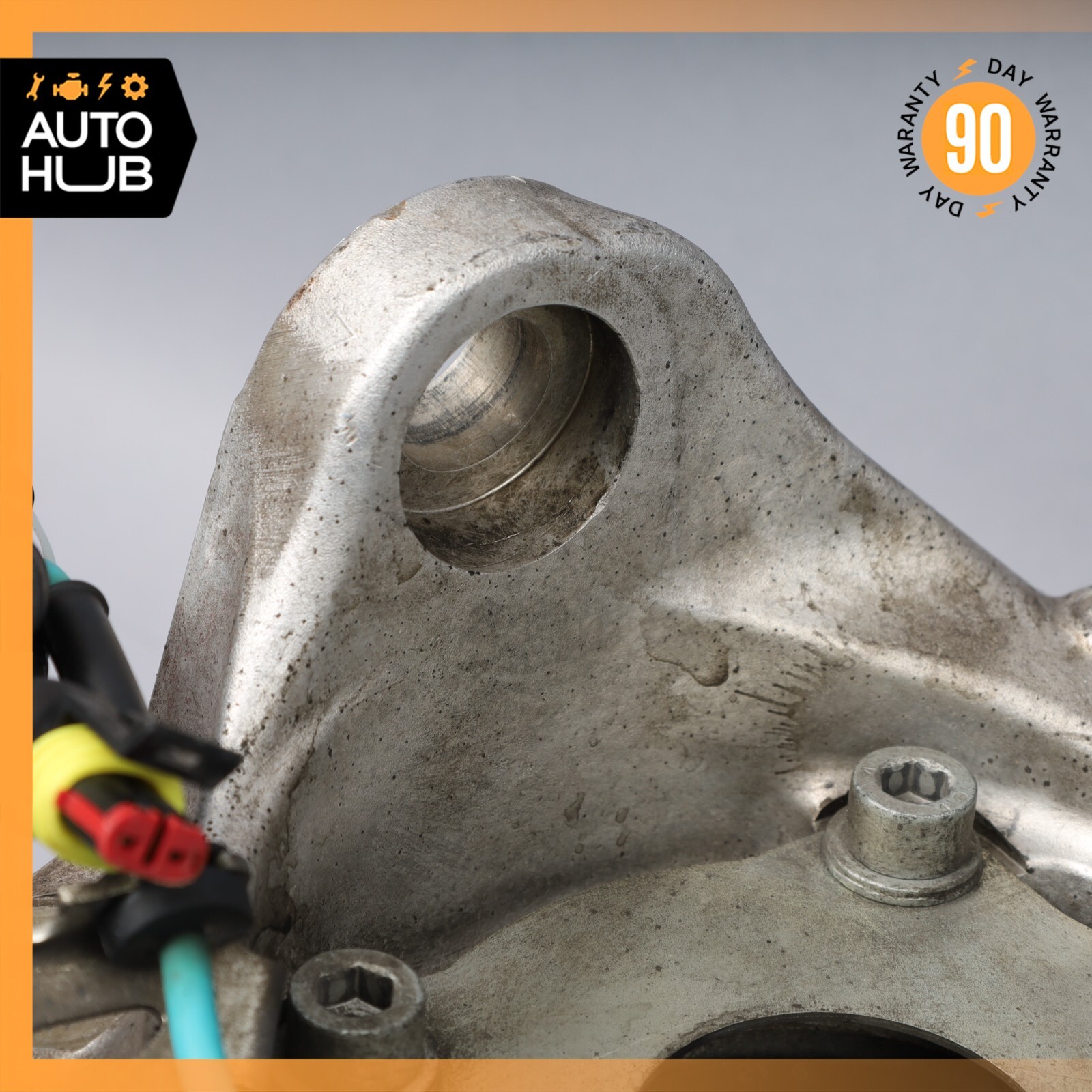 03-10 Maserati GranTurismo M145 Front Left Side Spindle Knuckle Hub OEM 70k
