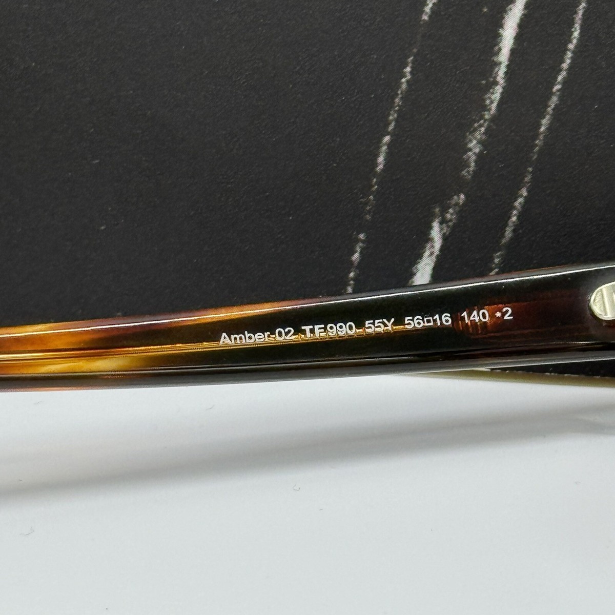 【男女】TOM FORDトムフォード サングラス Amber-02 FT0990/S型 男女】TOM FORDトムフォード サングラス Amber-02 FT0990/S型