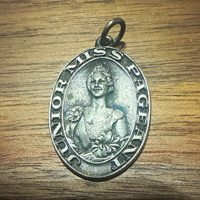 Dieges & Clust New York Junior Miss Pageant  Medal Pendant silver
