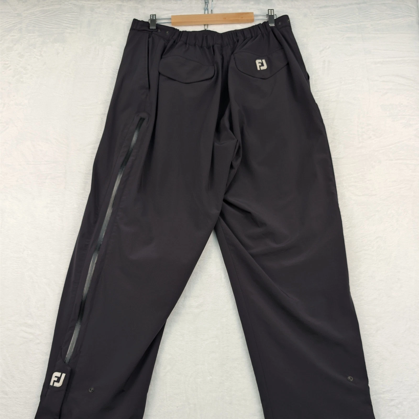 FootJoy Rain Pants Men's XL Black DryJoys Tour Collection Waterproof Golf Zip
Opens in a new window 