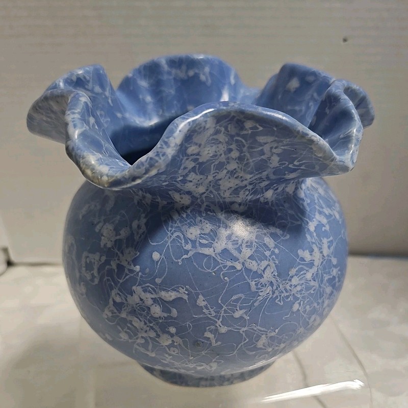 SHAWNEE Ruffled Edge African Violet Planter Bowl Vase 2502
