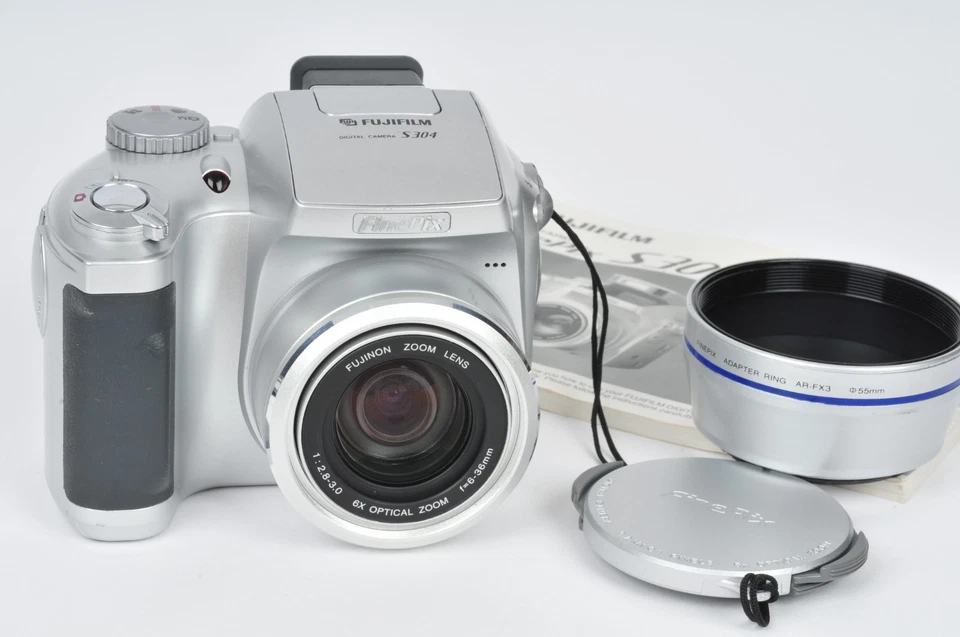 Fujifilm Digital Camera FinePix E500 4.1MP Silver With Manual Tested, photo 1 of 5