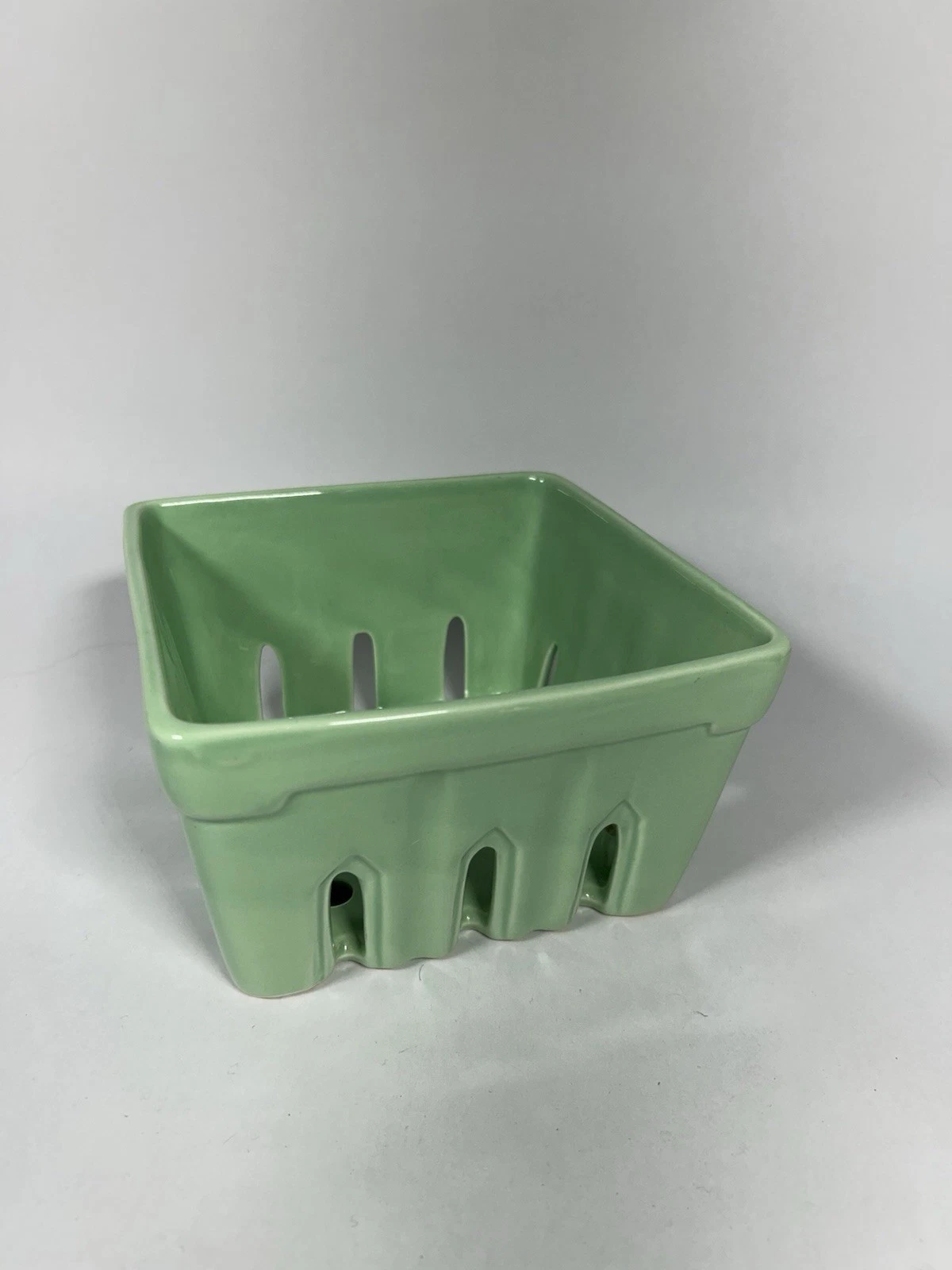 Decorative Ceramic Berry Baskets/ Colander Light Green 6 X 6in Ashland
Opens in a new window or tab