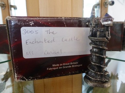 Myth & Magic 3005 - The Enchanted Castle - V Rare Tudor Mint Crystal M1 & Box!