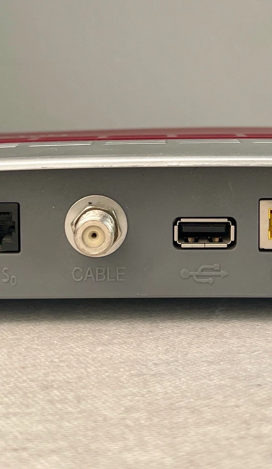 AVM FRITZBox 6490 Cable Kabelmodem mit Zubehör - Frei nutzbar - Bild 4 von 4