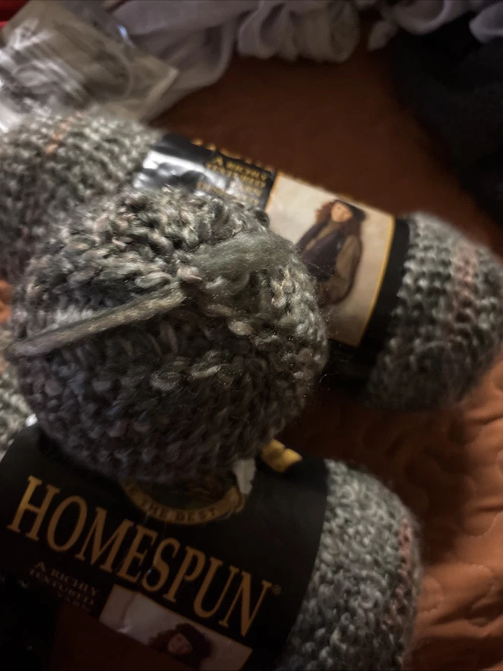 2 skeins Lion Brand Yarn 790-373 Homespun Yarn,  - Image 4 of 4