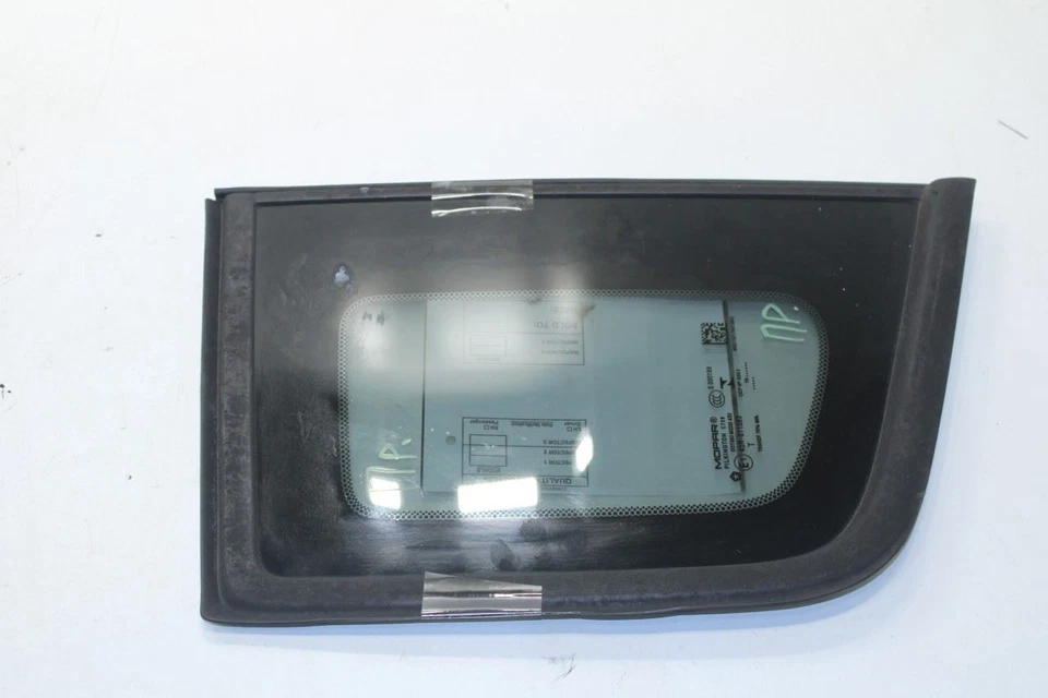 Заднее правостороннее стекло на четверть стекла для Jeep Renegade Sport 2015-2023 годов выпуска 68438136AA - Изображение 3 из 4