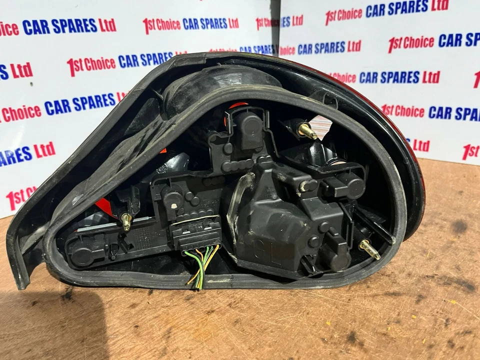  Jaguar X Type 2007 saloon passenger  tail light tail lamp - image 3 of 3