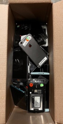 5LBS of  Assorted Cell Phones For Parts, Scrap or Gold Recovery