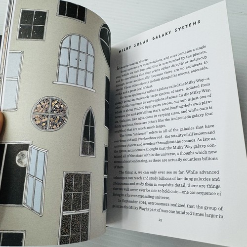 A Small Illustrated Guide to the Universe: From the New York Times bestselling a - Picture 7 of 7