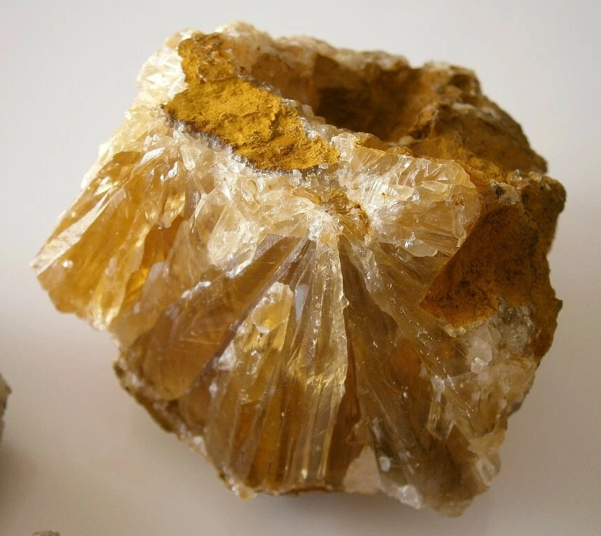 Photo 2/6