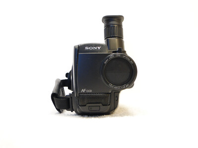 Sony Handycam CCD-TR44 Video 8 NTSC Analog 8mm Camcorder