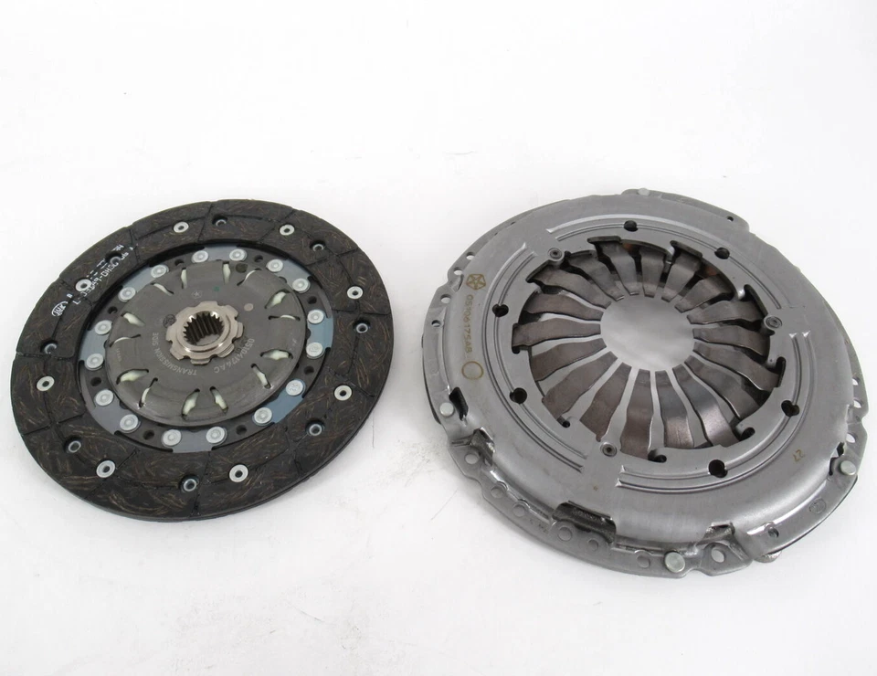 Kit de embrague de disco y placa de presión genuino OEM Mopar Dodge 5106173AC 2013-16 Dart Foto 2 de 4