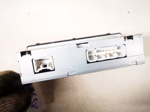Toyota Yaris 2004 Autoradio 861100d040, 86110-0d040 #1245229-04 - Bild 3 von 9