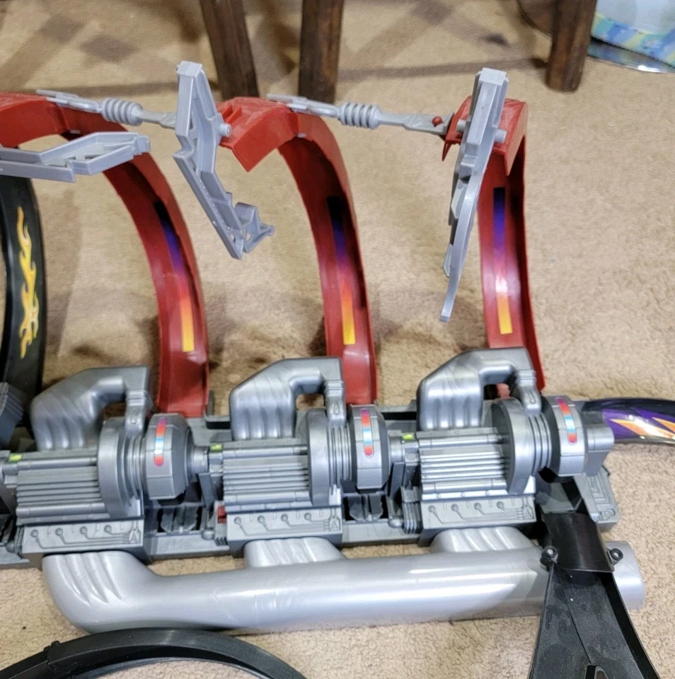 Hot Wheels Serpent Cyclone Playset Spiral Track - For Parts - Not Complete. - Image 3 of 4