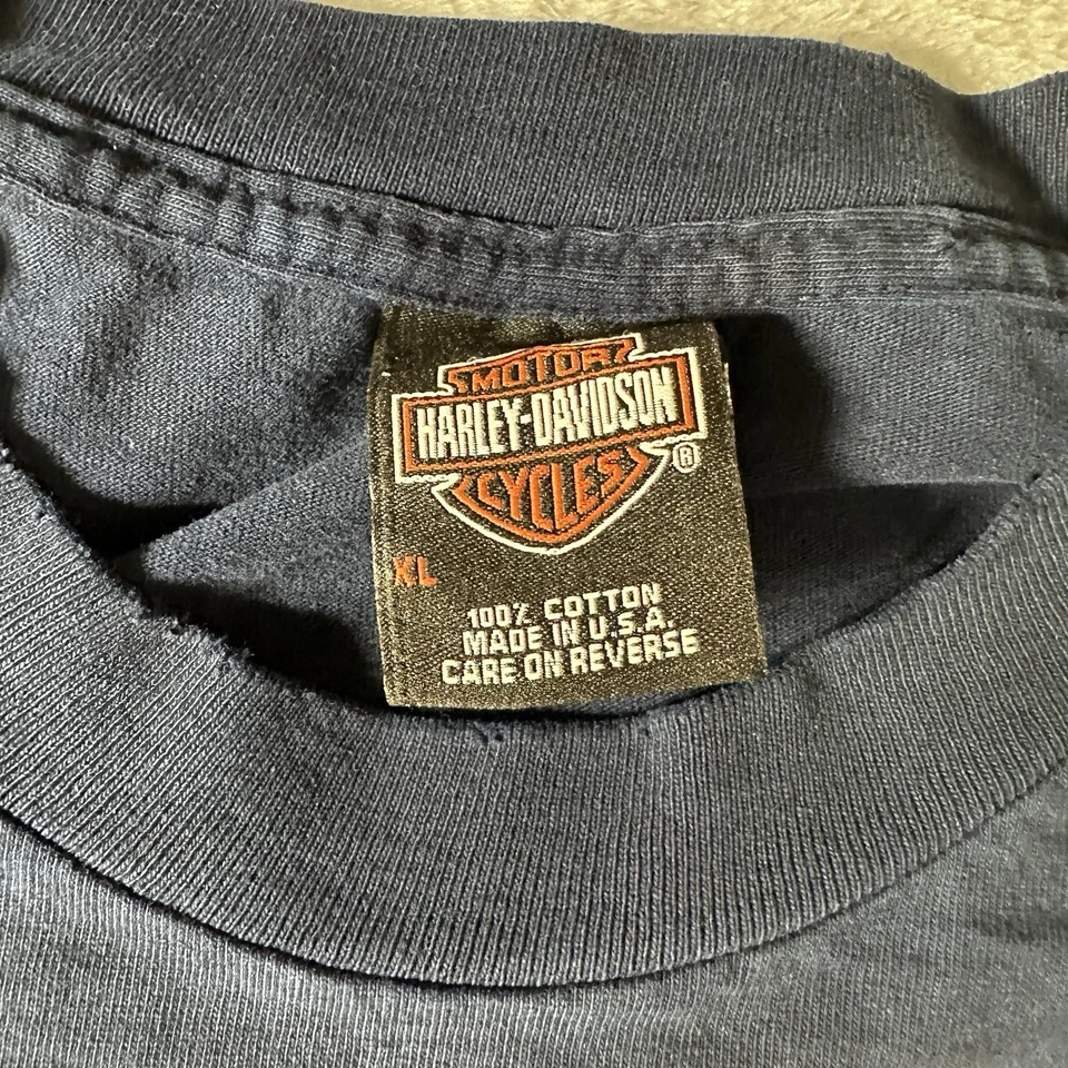 Camisa masculina vintage Harley Davidson azul marinho GG feita nos EUA tingida de gravata LS anos 90 - Imagem 2 de 4