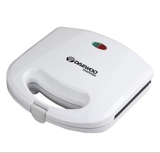 Image of Daewoo Essentials 2 Slice Sandwich Toaster Deep Fill, Non-stick White