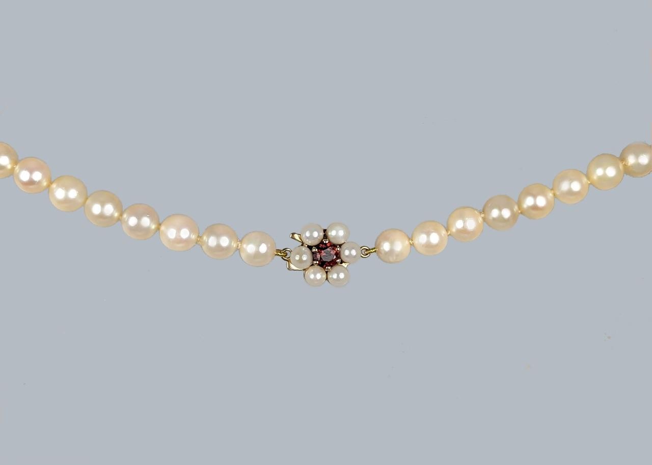 Vintage Pearl Necklace 9ct Gold Garnet Floral Clasp Choker 1985 image 3