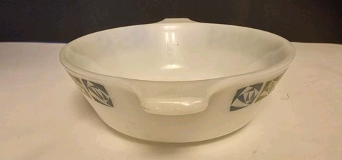 Vintage JAJ Pyrex Serving Soup / Cereal Bowl Dish Checkers Design 1968 - Picture 2 of 7