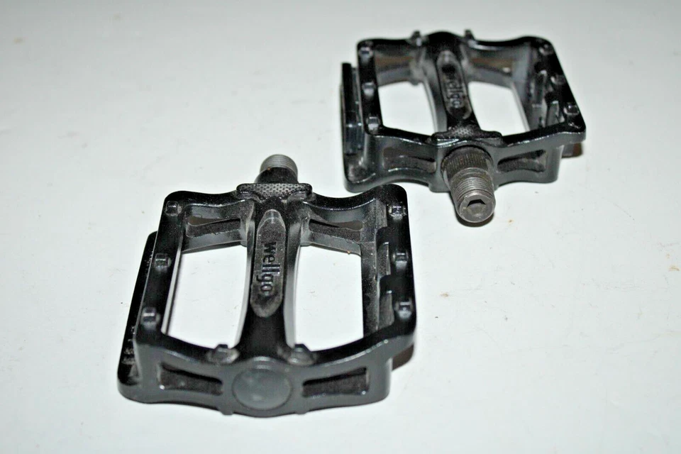 Wellgo Platform 骑行踏板 平黑色 9/16 英寸 混合山地车 硬尾 美国 托运人 — 第 2/4 张图片