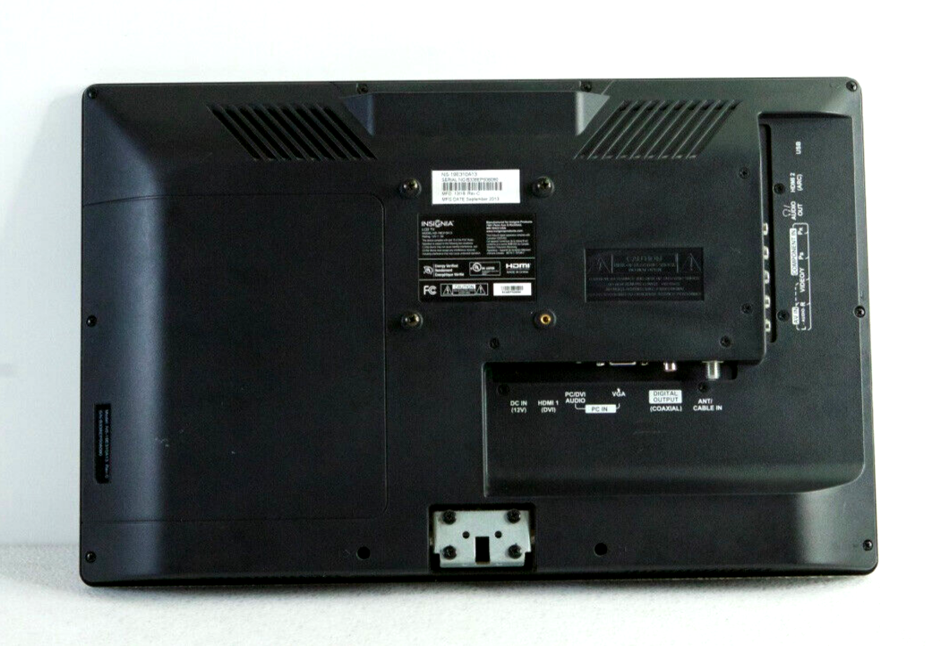 Insignia 19" LCD TV Television 720p NS19E310A13 L233 eBay