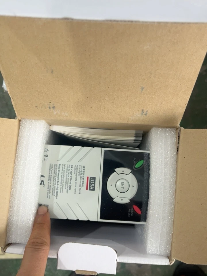 Inversor LS SV008IG5A-2 0.75KW 220V Nuevo Uno SV008iG5A2 Envío Rápido Foto 2 de 2