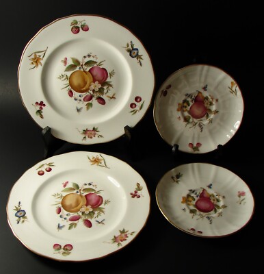 Lot of Royal Worcester Delecta Gold Bone China Salad Plates Saucers 4 Pc England