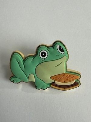 Loungefly Frog Stitch Camping Cuties S'mores Chaser Free D 2024 Disney Pin F7