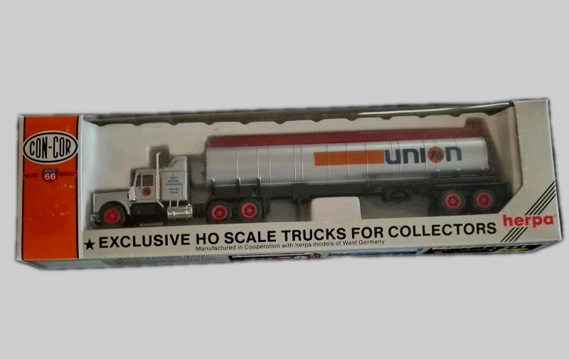 CON-COR-Route 66 Precise Vehicles-HO Scale Trucks For Collectors-Union 76 Truck
