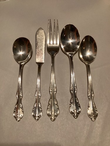 Rogers Bros. -IS Southern Splendor  Silverplate, Five Pieces of Flatware - Picture 1 of 24