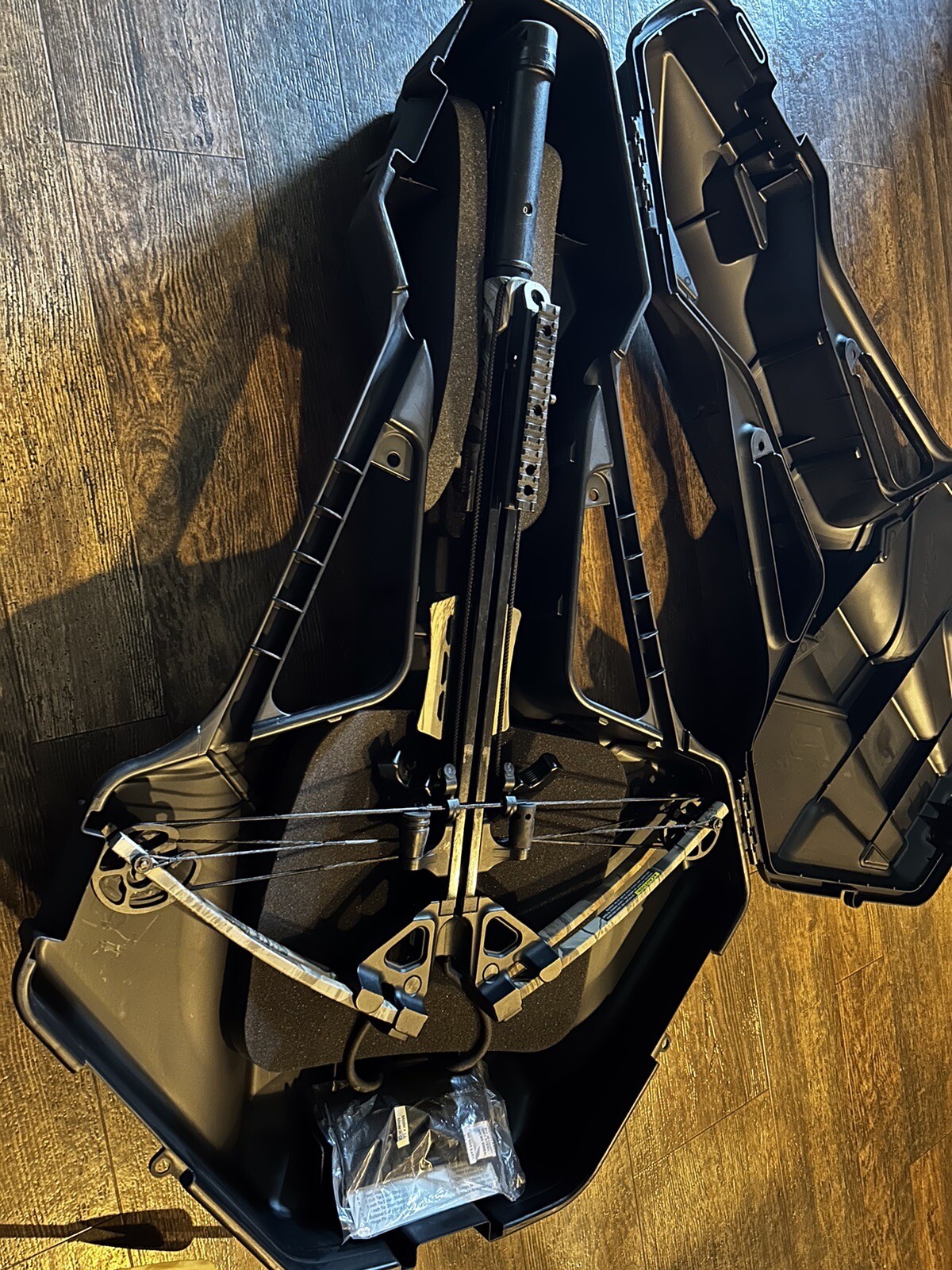 CenterPoint Crossbows Sniper370 370 camowith SPIRE PLANO Hard Case 2