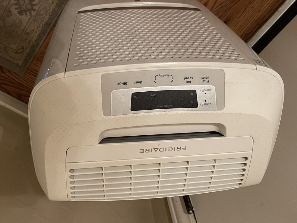 Frigidaire Dehumidifier FAD704DWD 70 Pint/day eBay
