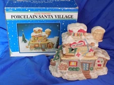 Christmas Village TOY FACTORY Porcelain Santa's Factory w/ Light VTG