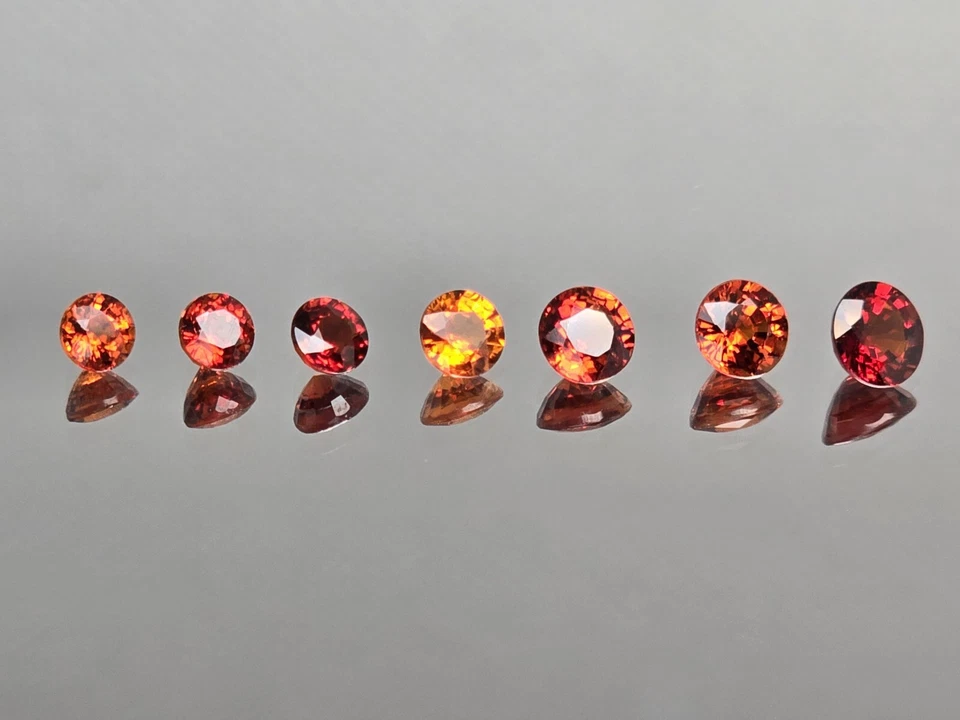 Suite Spessartite Fancy Vivid de 3,4 a 5,6 mm granate África 7 piezas/4,06 quilates sin tratar Foto 4 de 4