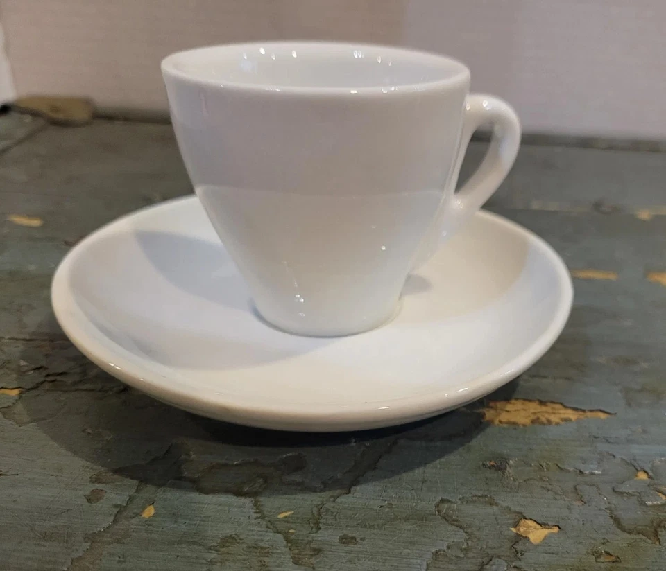 Cuisinox Signature Series conjunto de 4 xícaras e pires para café expresso, porcelana branca - Imagem 3 de 4