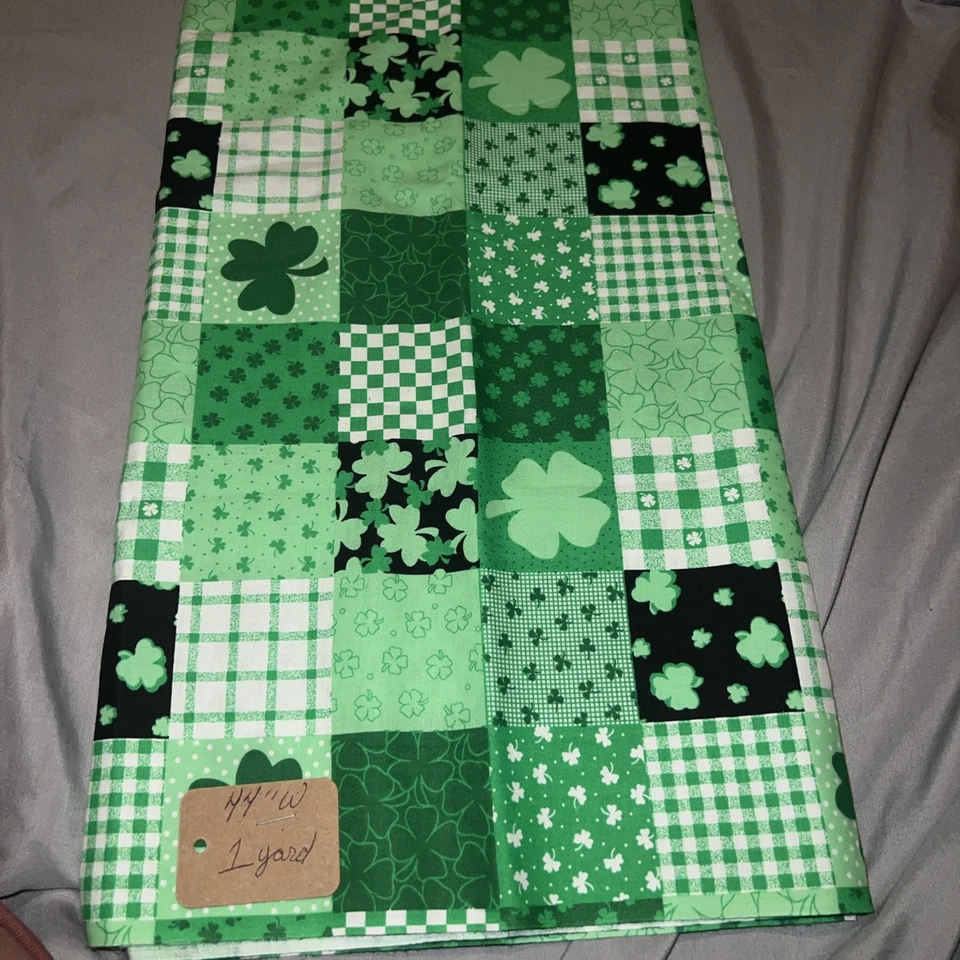 Tela de trébol de cuatro hojas a cuadros Foto 4 de 4