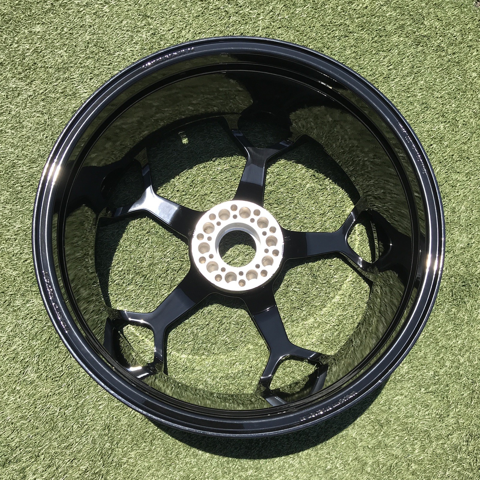 Lamborghini Huracan FRONT Center lock nut P/N 4T0601017AT