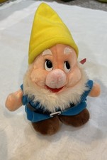 Disneyland/Walt Disney World Happy 7" Plush Snow White And The Seven Dwarfs NWT
