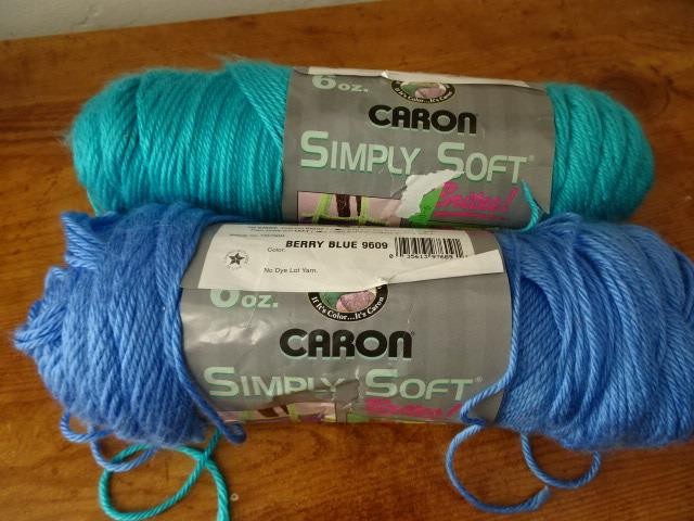 Lot 2 skeins CARON SIMPLY SOFT BRITES yarn-100%acrylic 6 oz-Berry Blue&Blue Mint