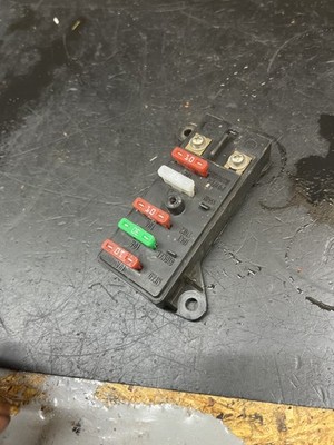 96 SUZUKI INTRUDER VS800 VS 800 ELECTRICAL FUSEBOX FUSE BOX BLOCK