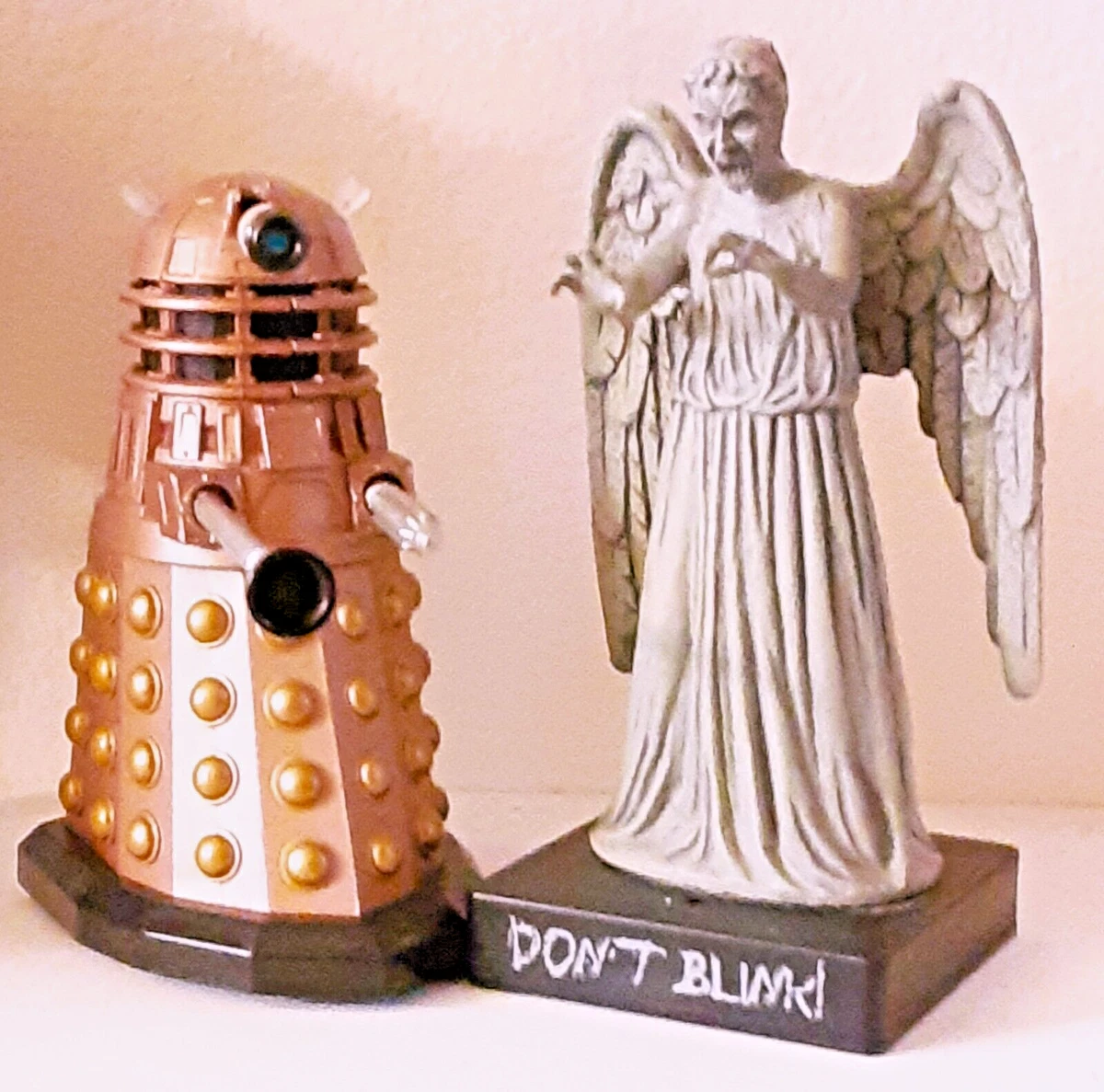 Doctor Who 3.75" Gold Dalek and Weeping Angel 4" "Don't Blink" Statuette |  eBay